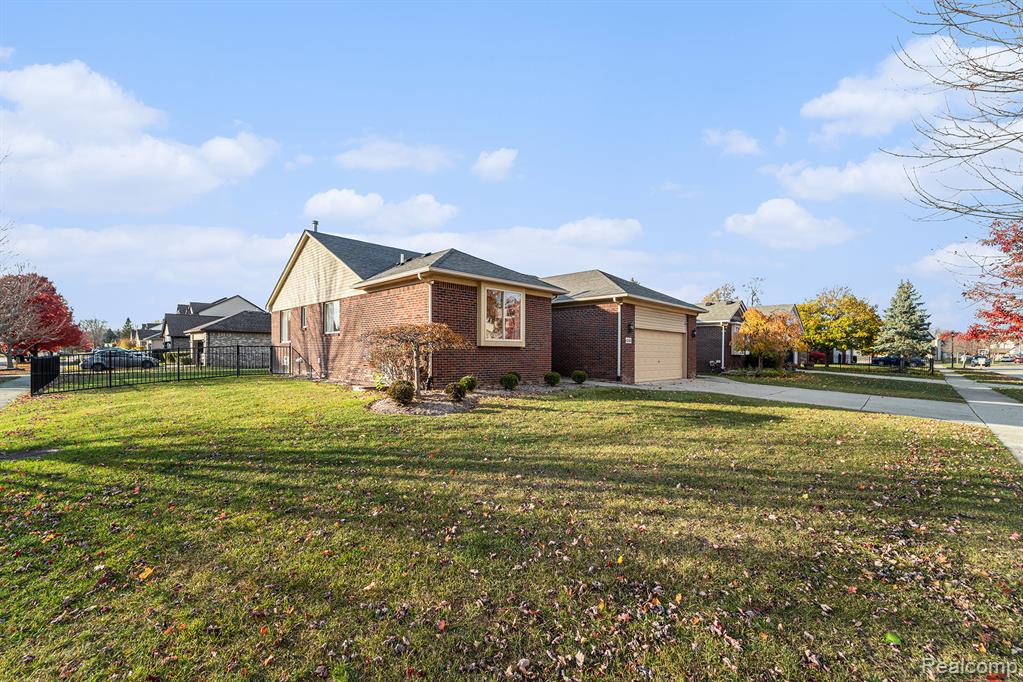 42415 Colorado Drive, Clinton Twp, MI 48036 — Photo 34
