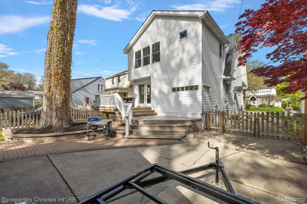 917 Maplegrove Avenue, Royal Oak, MI 48067 — Photo 9