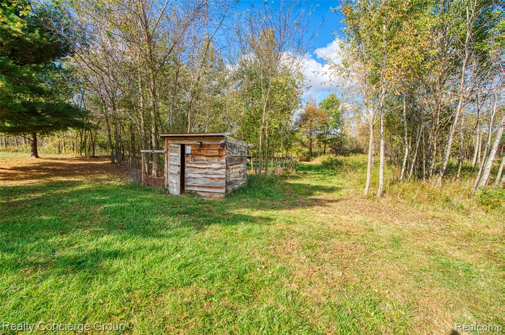 16013 Bird Road, Linden, MI 48451 — Photo 37