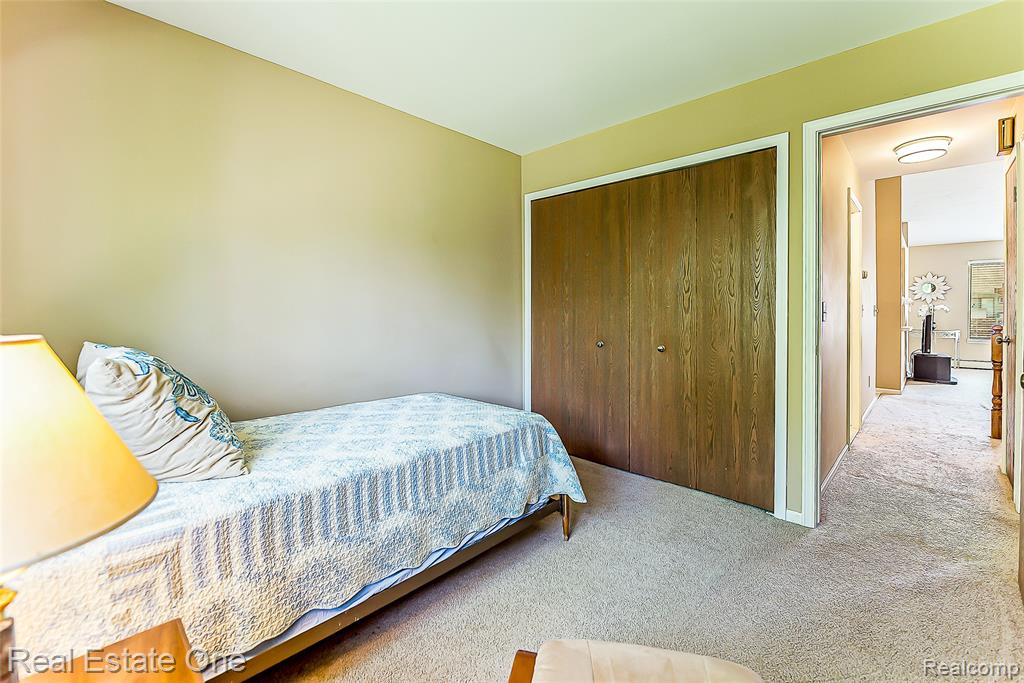 62177 TICONDEROGA, 4, South Lyon, MI 48178 — Photo 23
