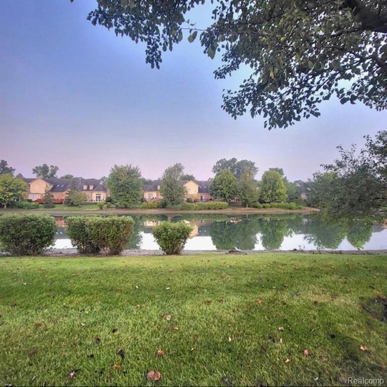 4261 Forest Bridge Drive, Canton, MI 48188 — Photo 38
