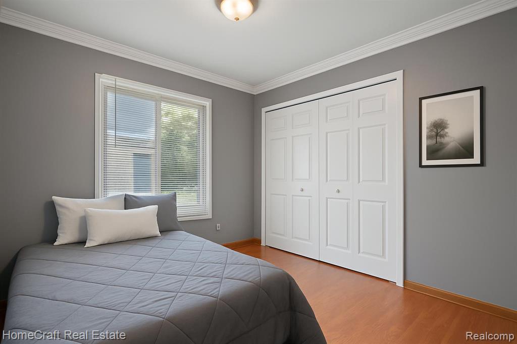 45019 MIDDLEBURY Court, Canton, MI 48188 — Photo 25
