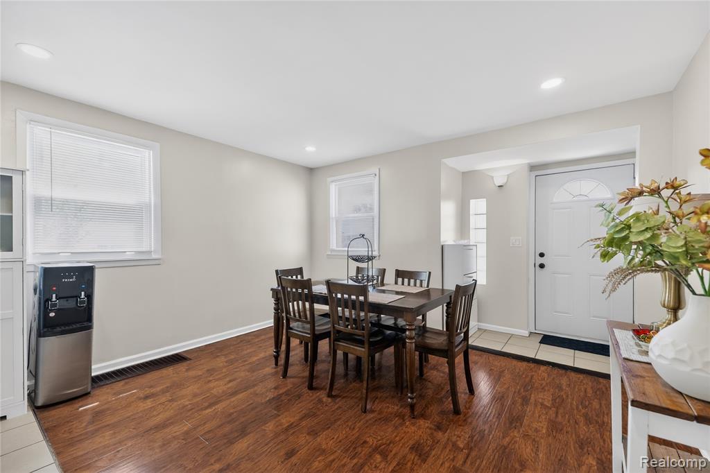 826 Goddard Street, Wyandotte, MI 48192 — Photo 6