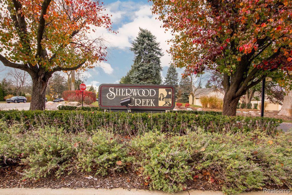 7403 SHERWOOD CREEK, West Bloomfield, MI — Photo 35