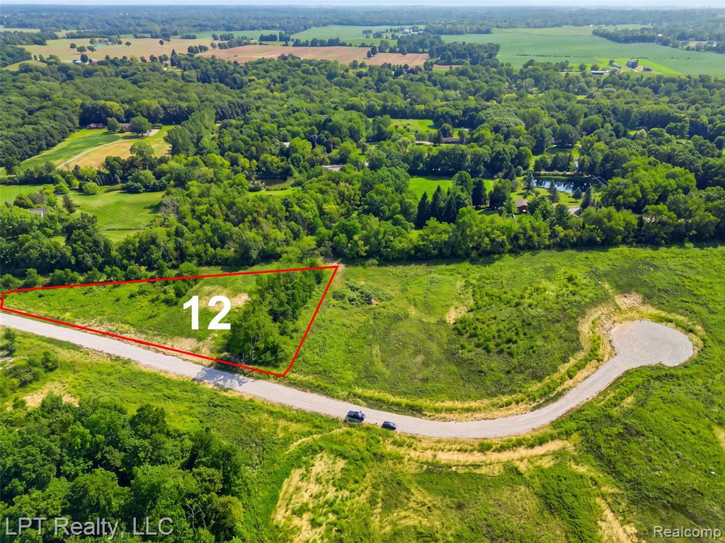 9551 Creekside Drive, Saline, MI 48176
