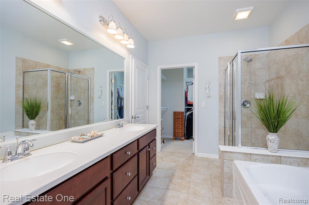 49539 Stillmeadow Court, Macomb, MI 48042 — Photo 17