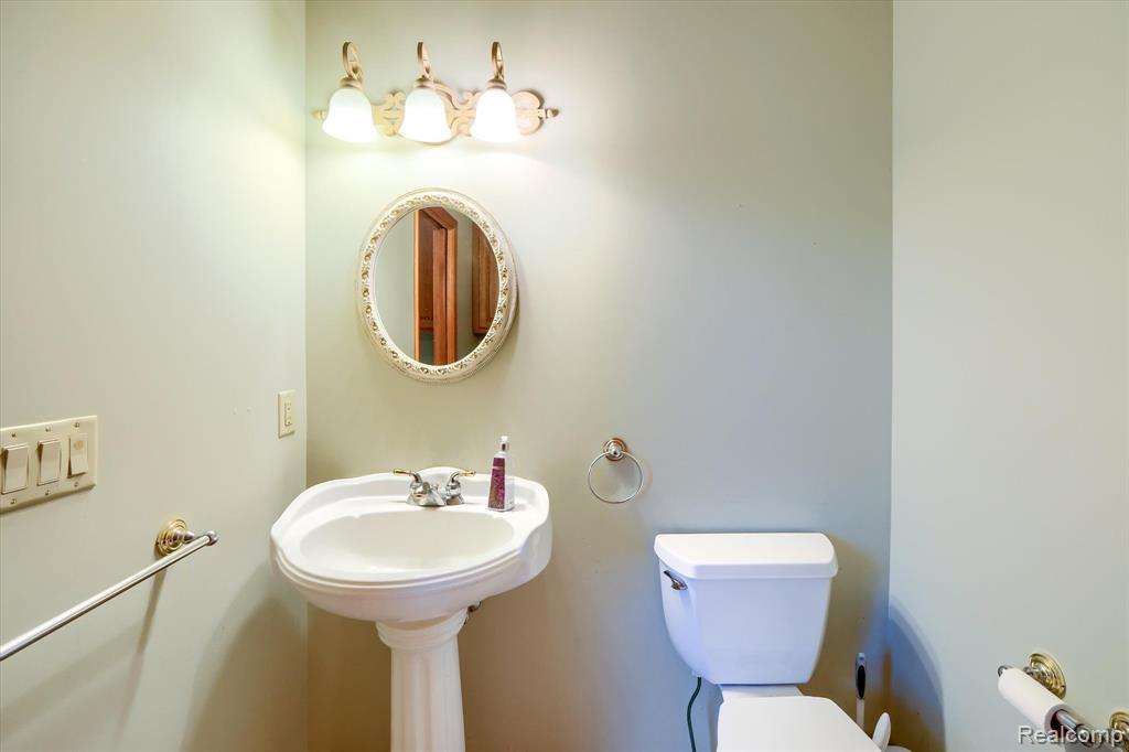 845 Oak Tree Lane, Lapeer, MI 48446 — Photo 29