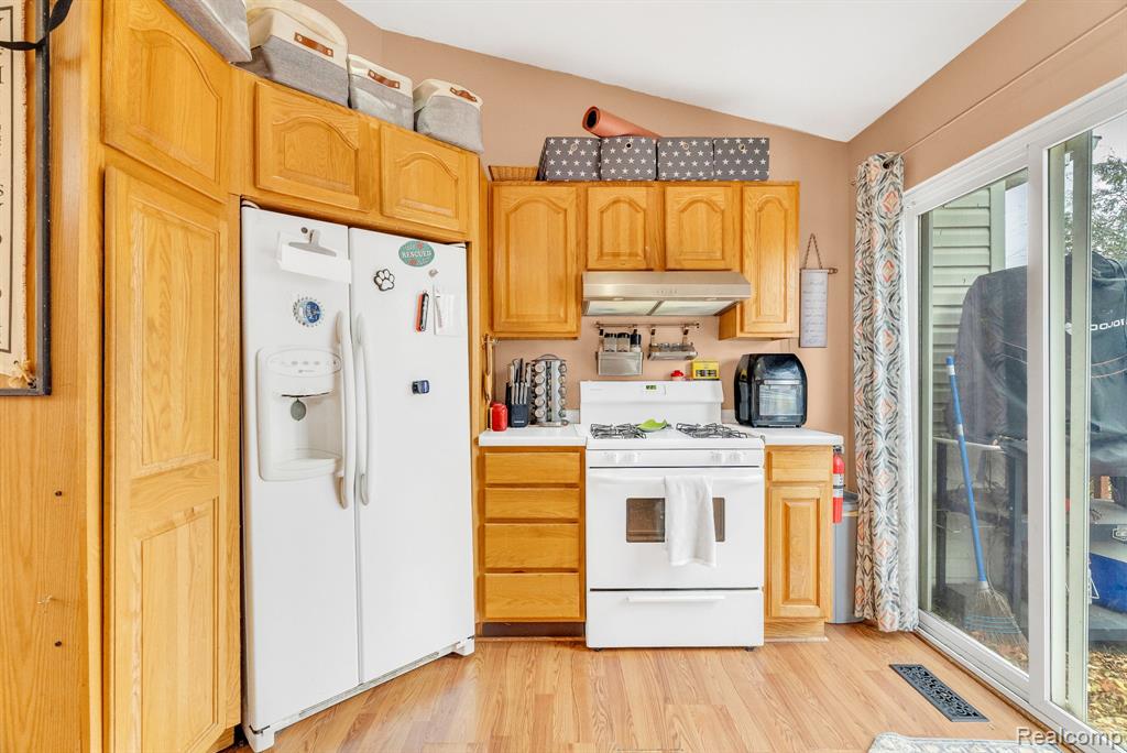 2215 Hancock Street, Port Huron, MI 48060 — Photo 14