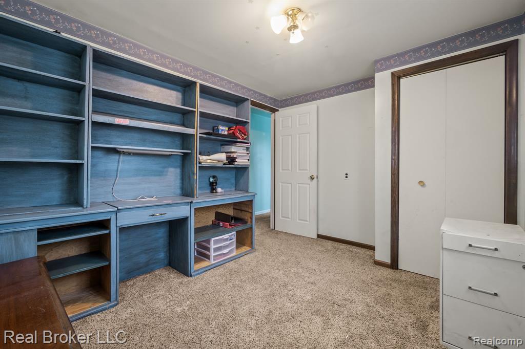 6107 WHITEFIELD Street, Dearborn Heights, MI 48127 — Photo 14