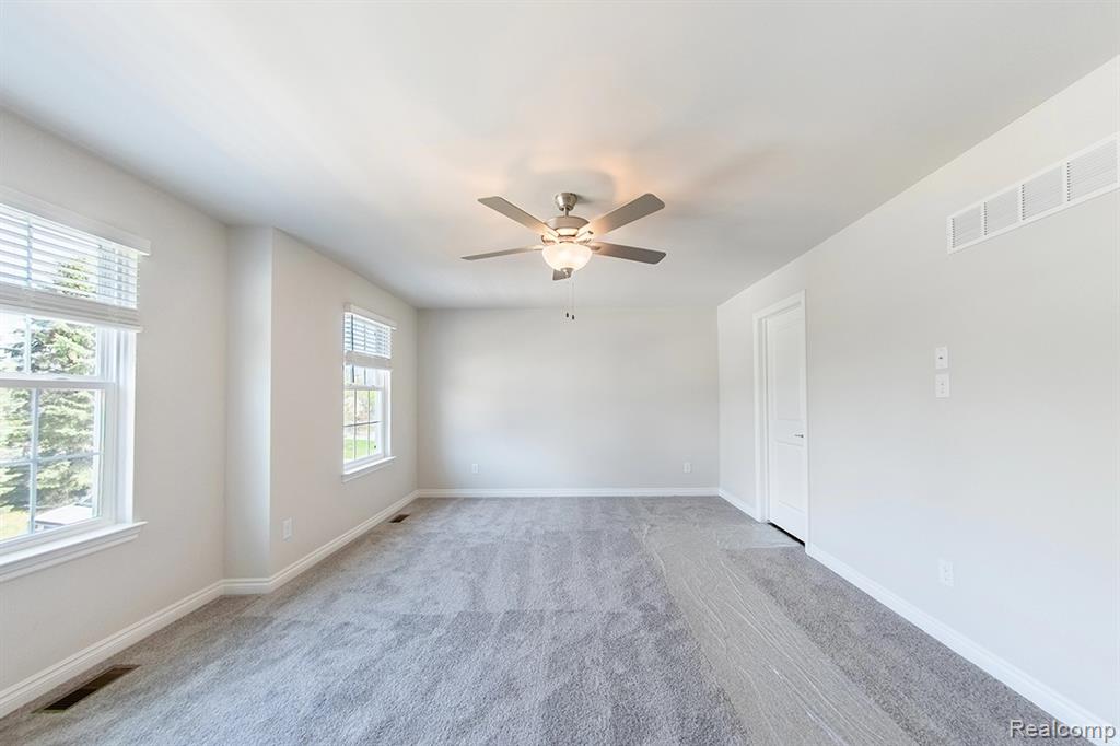 3 Grandview Circle Grandview Circle, 71, White Lake, MI — Photo 12