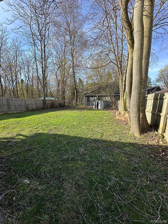 667 HEIGHTS Road, Lake Orion, MI 48362 — Photo 15