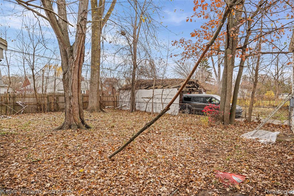5955 GUILFORD Street, Detroit, MI 48224 — Photo 17