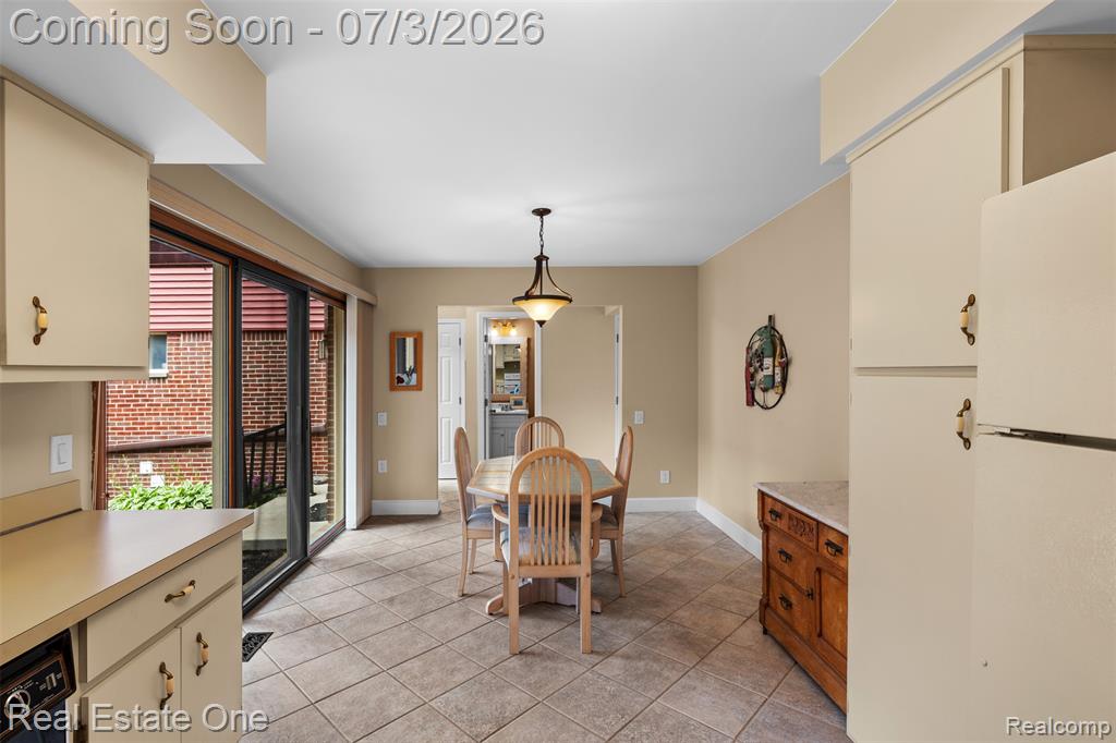 42185 Lochmoor Street, Clinton Twp, MI 48038 — Photo 18