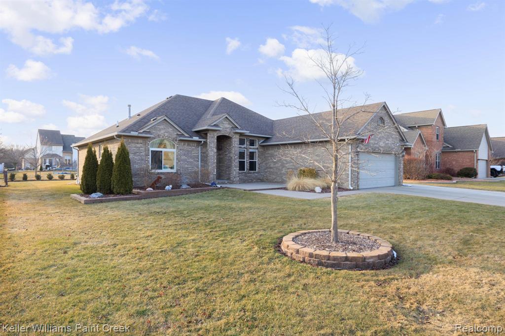 54669 Shady Creek Drive, New Baltimore, MI 48047 — Photo 2