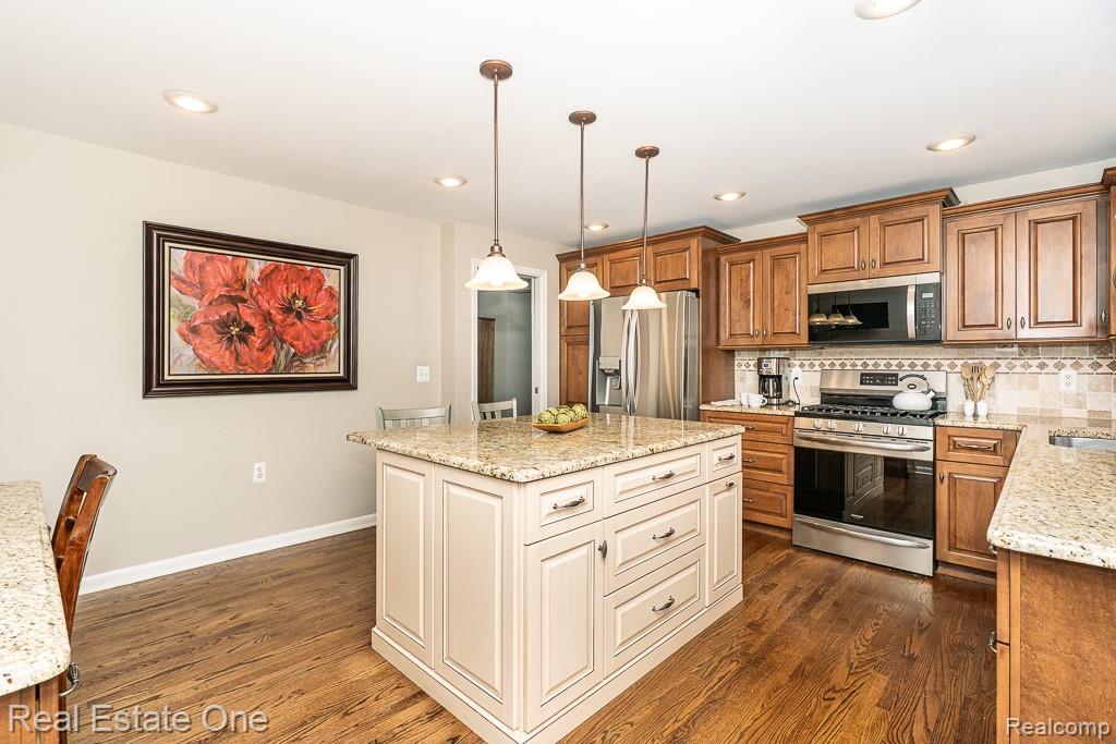 395 Wimpole Drive, Rochester Hills, MI 48309 — Photo 5