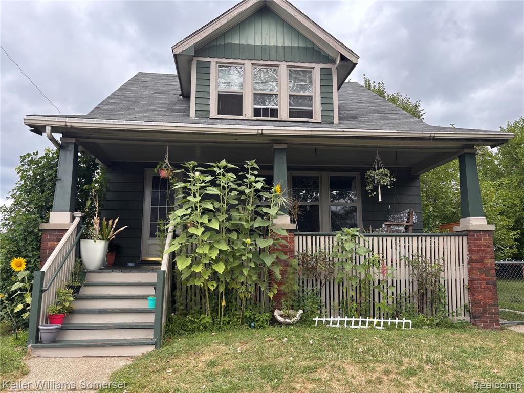 963 E Hayes Avenue, Hazel Park, MI 48030 — front exterior