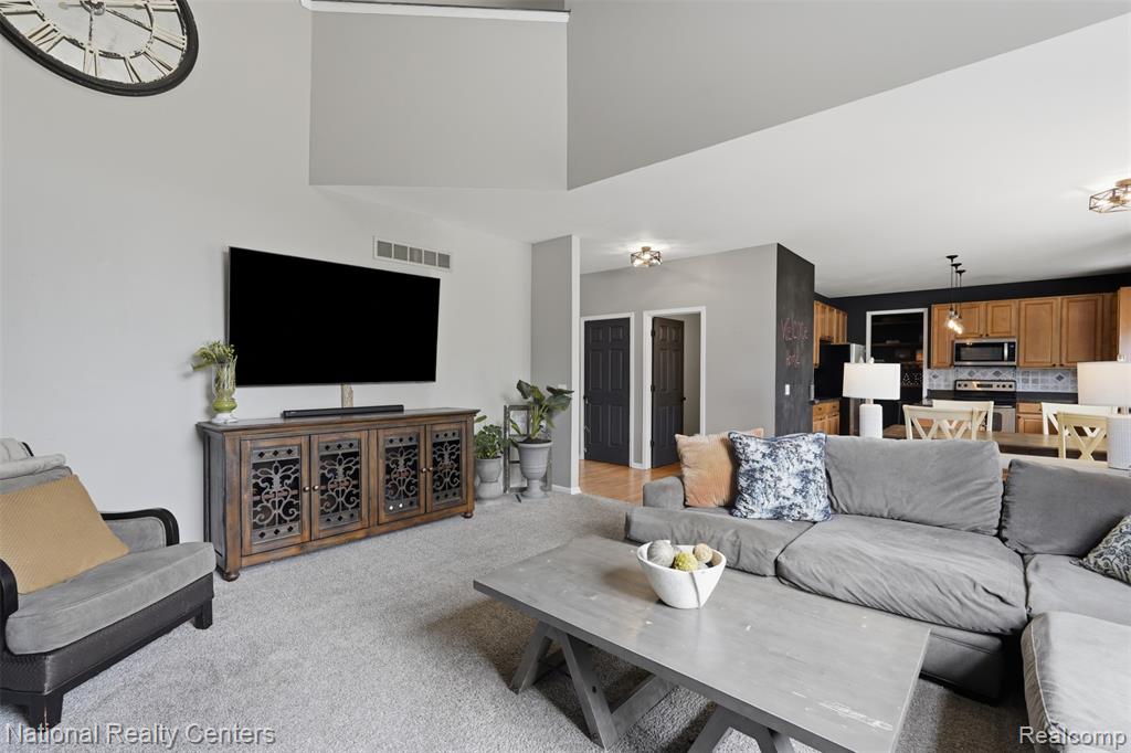 23431 Winged Foot Way, South Lyon, MI 48178 — Photo 14