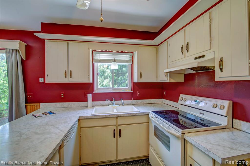 536 Central Street, Marysville, MI 48040 — Photo 13