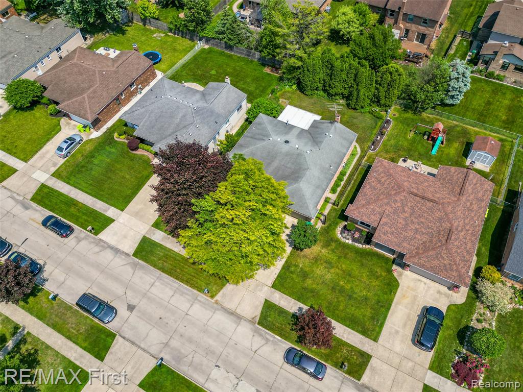 47798 CHRYS, Macomb, MI 48044 — Photo 4