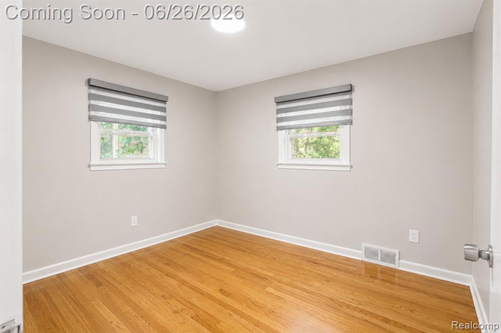 28546 Marquette Street, Garden City, MI — Photo 14
