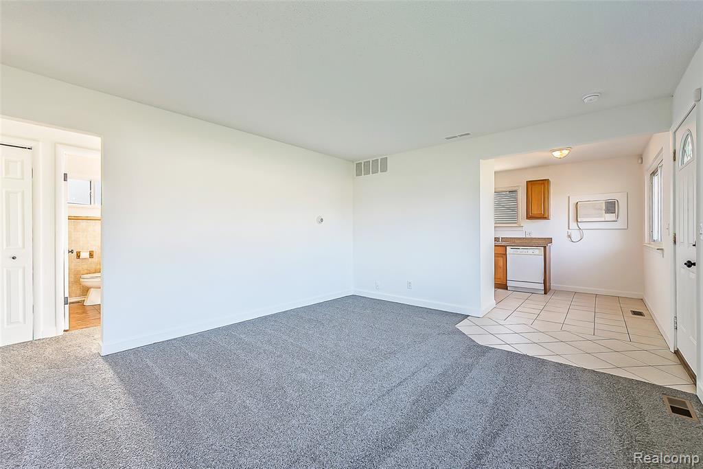 366 S Harris Road, Ypsilanti, MI 48198 — Photo 10