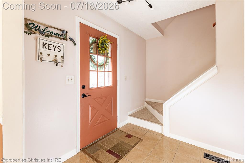 45568 Margate Drive, Macomb, MI 48044 — Photo 11