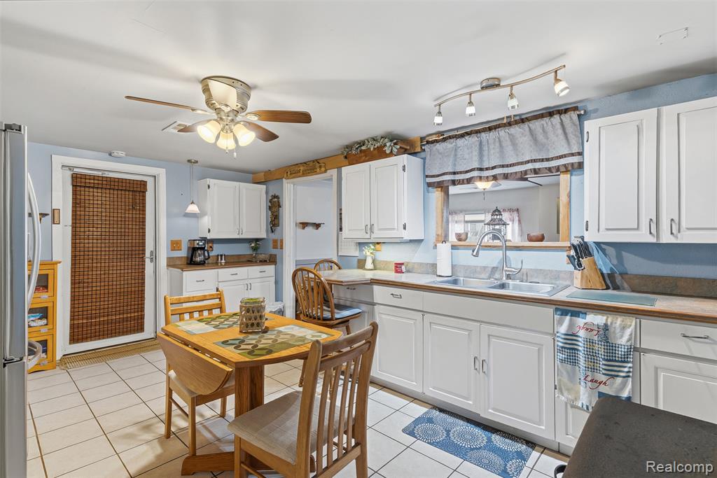 5037 W Court Street, Flint, MI 48532 — Photo 31