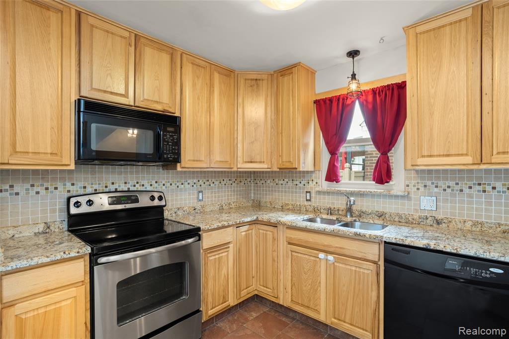 6553 Norwood Avenue, Allen Park, MI 48101 — Photo 10
