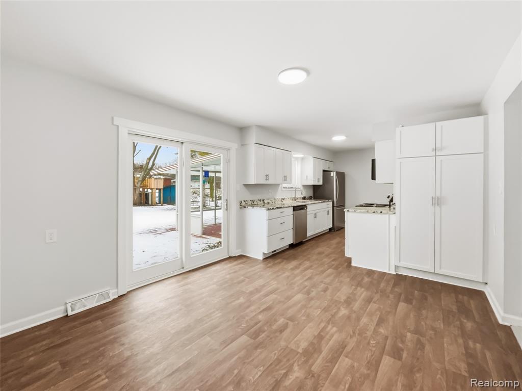 770 Sheryl Drive, Waterford, MI 48328 — Photo 10
