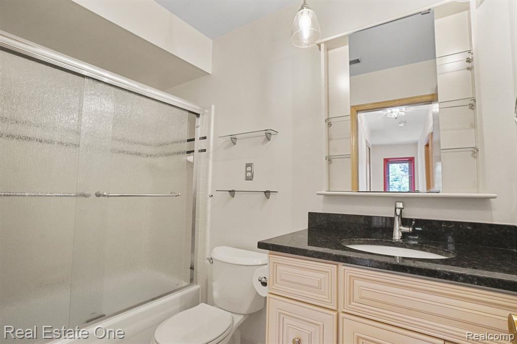 3856 Old Creek Road, 25, Troy, MI 48084 — Photo 29