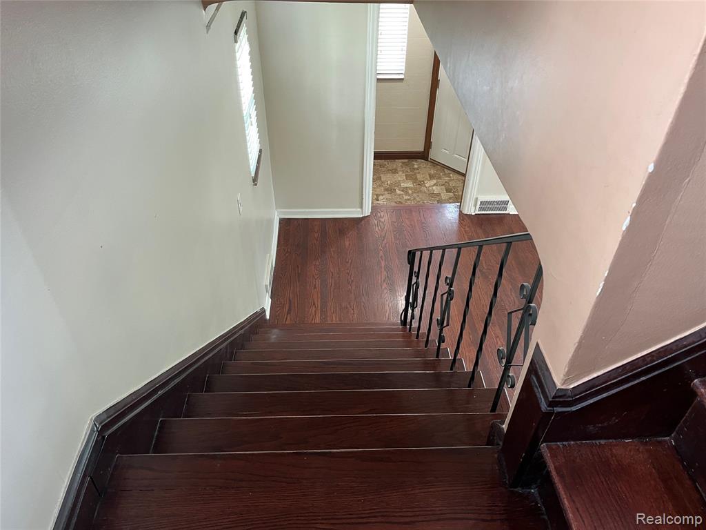 9001 Riverdale, Redford, MI 48239 — Photo 28
