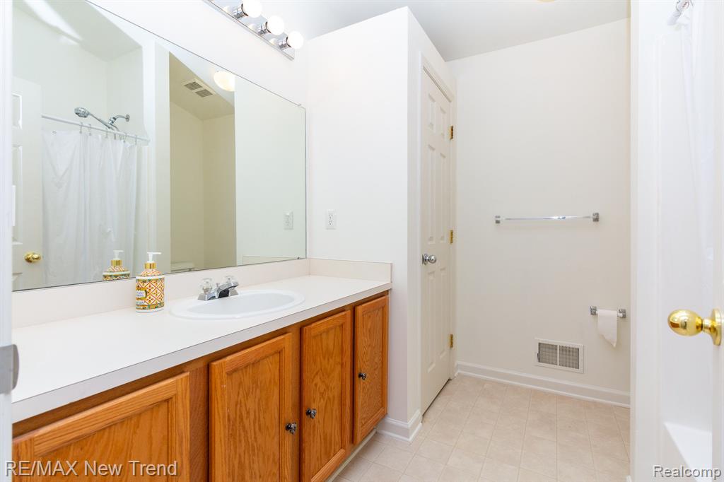 1179 N BAY Drive, Ann Arbor, MI 48103 — Photo 28