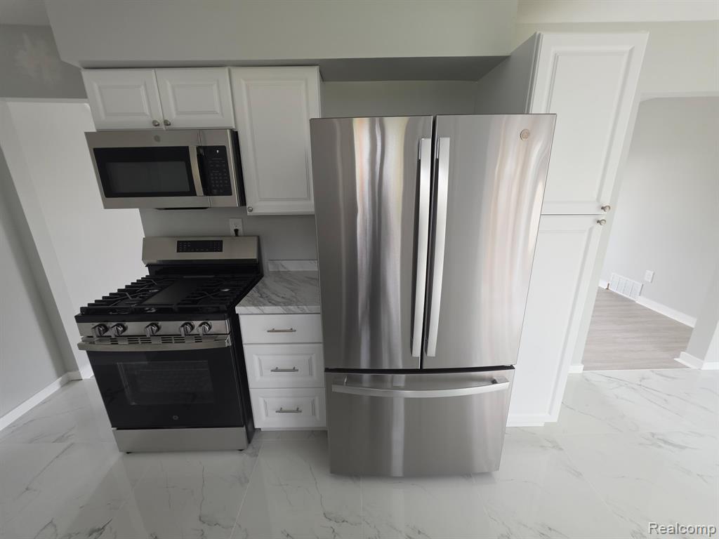 459 New York Avenue, Lincoln Park, MI 48146 — Photo 12