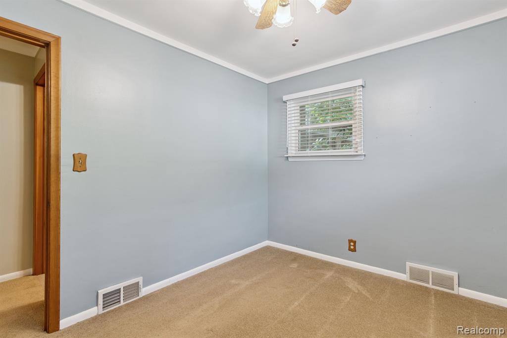 7868 Robinson Avenue, Allen Park, MI 48101 — Photo 18