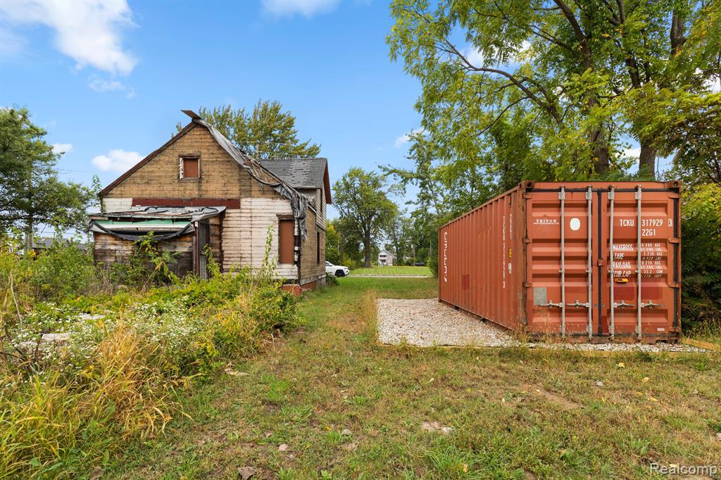 8864 Charlevoix St, Detroit, MI 48214 — Photo 10