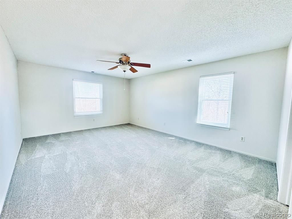 4956 Oak Hill Drive, 78, Waterford, MI 48329 — Photo 10