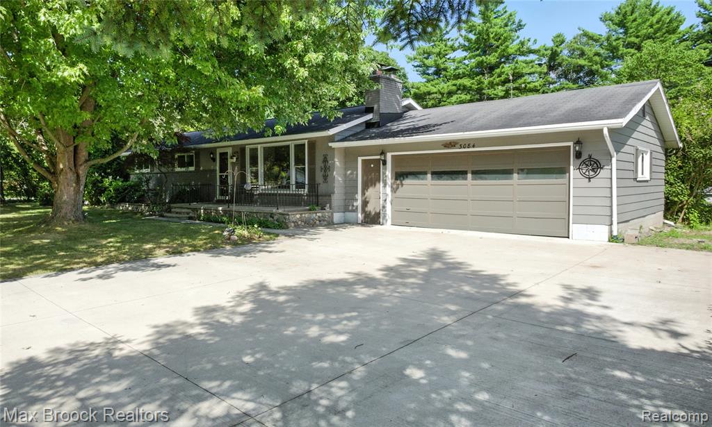 3084 E Hillcrest Drive, Clyde, MI 48049 — Photo 2