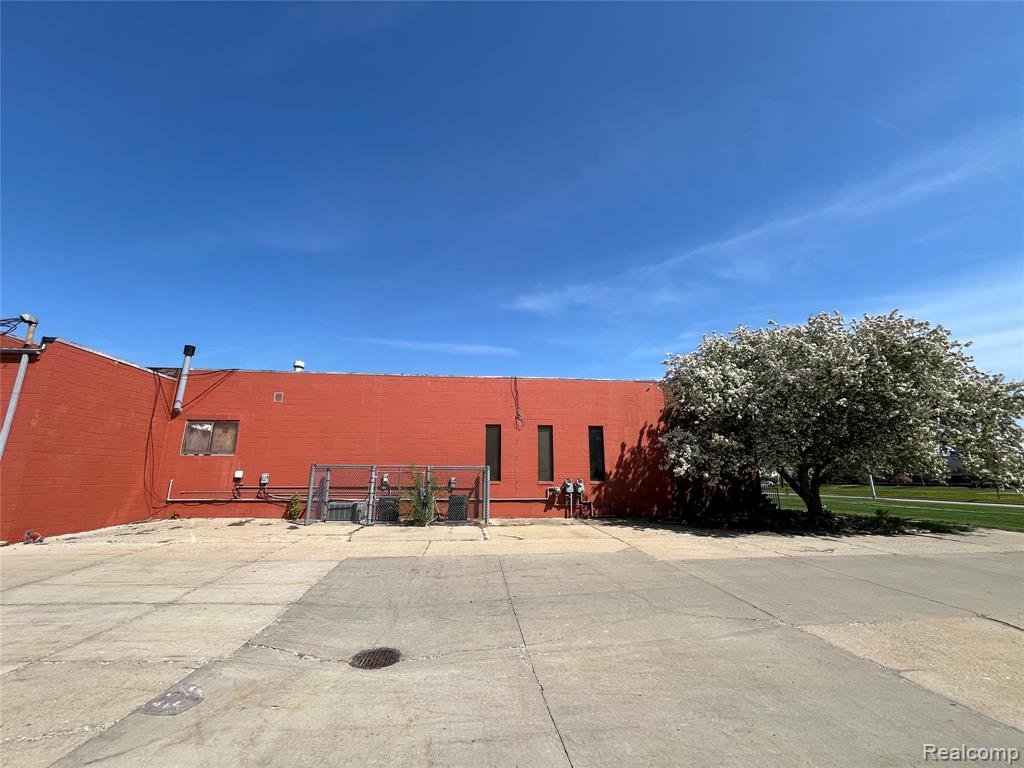 30549 Stephenson Highway, Madison Heights, MI 48071 — Photo 16