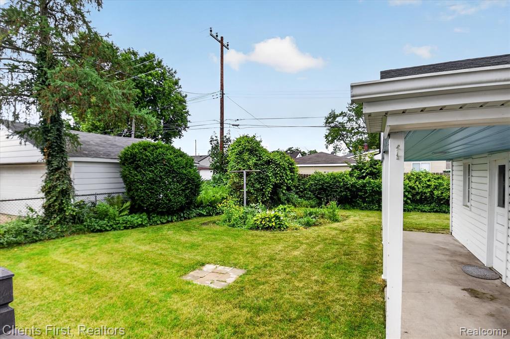 873 Schuman Street, Garden City, MI — Photo 25