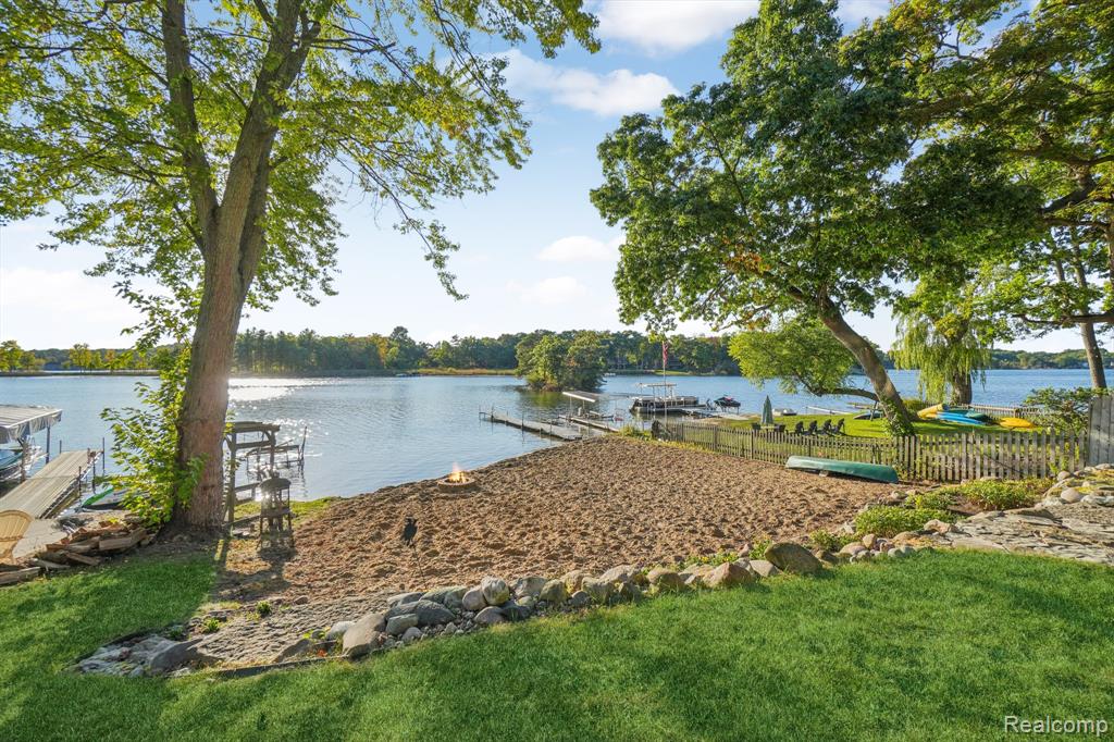 4123 Windiate Park Drive, Waterford, MI 48329 — Photo 60