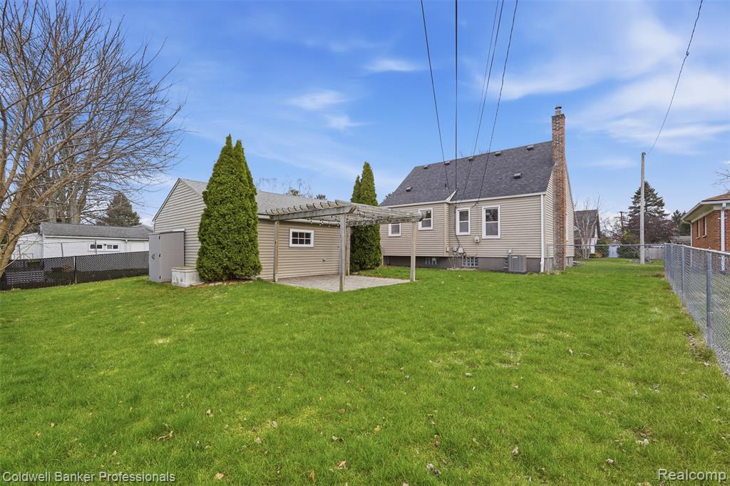 927 Montrose Avenue, Royal Oak, MI 48073 — Photo 33