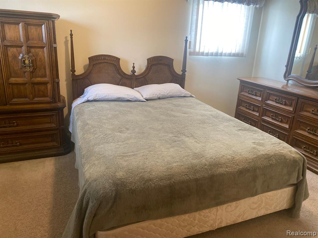 6840 CRESTWOOD Street, Dearborn Heights, MI 48127 — Photo 18