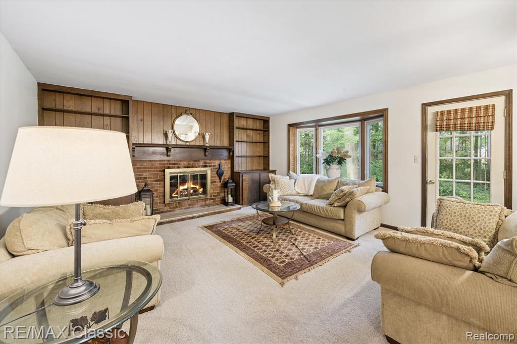 1561 Waters Edge Court, Wixom, MI 48393 — Photo 9