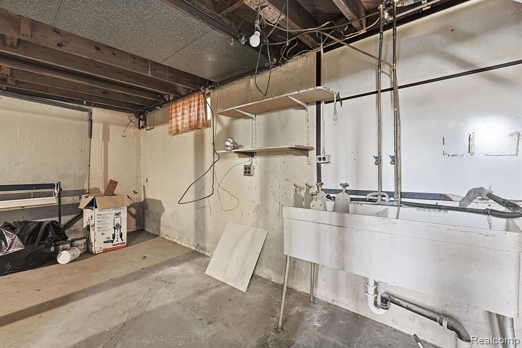 6000 Penrod Street, Detroit, MI 48228 — Photo 21