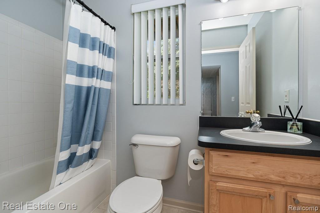 6963 Edgewater Drive, Troy, MI 48085 — Photo 20