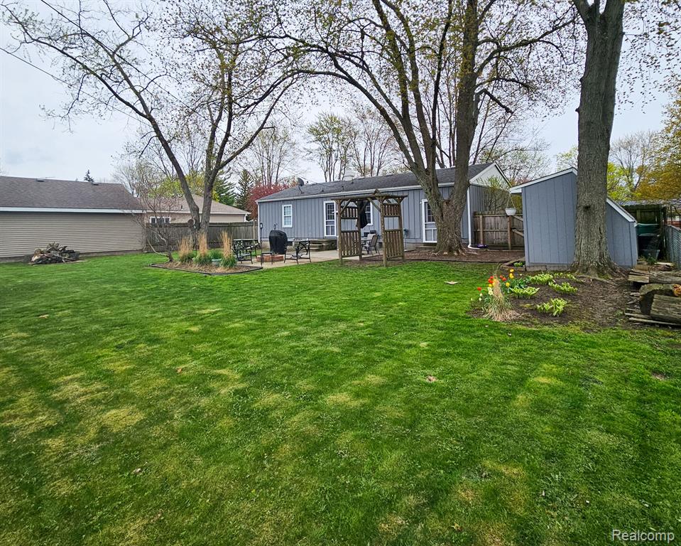 456 CARDINAL Drive, Marysville, MI 48040 — Photo 33