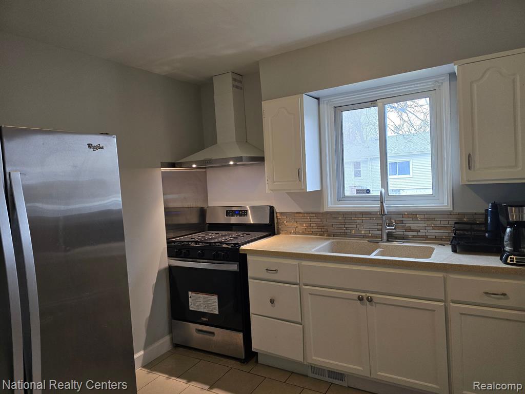 93 E COLGATE Avenue, Pontiac, MI 48340 — Photo 6
