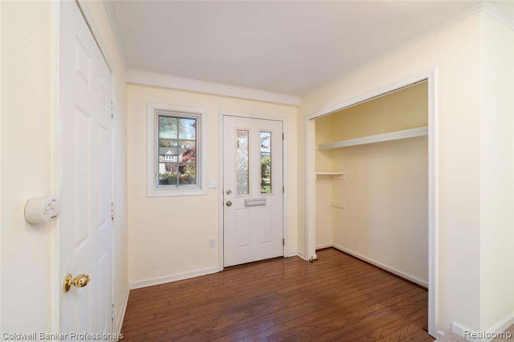 499 Sunningdale Drive, Grosse Pointe Woods, MI 48236 — Photo 25