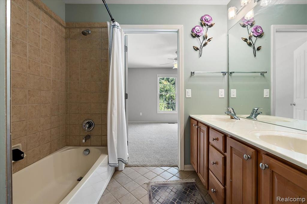 8507 Newbury Court N, Canton, MI 48187 — Photo 48