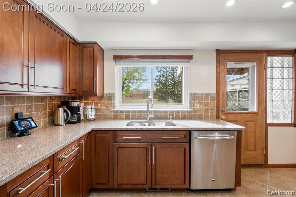 14036 Longtin Street, Southgate, MI 48195 — Photo 23